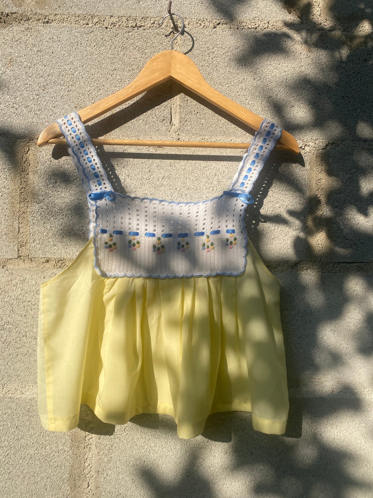 Top ganchillo amarillo